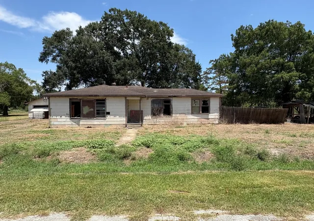 1st image of 18615 Selig Ln, Guy, TX 77444 | MLS# 10806792