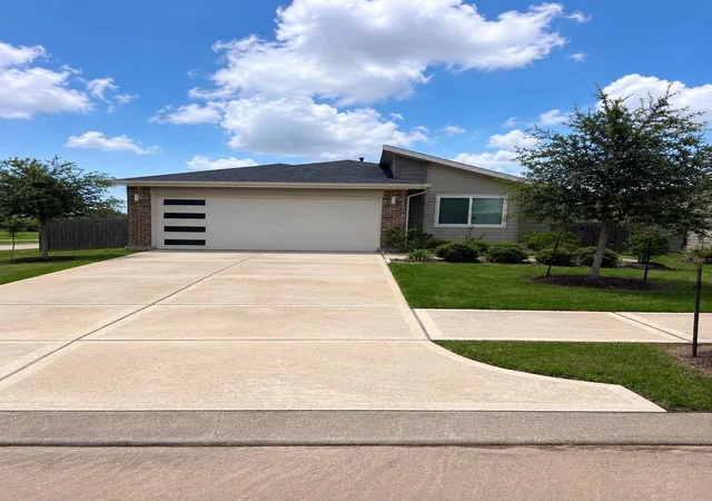 1st image of 12526 Newport Arch Ln, Houston, TX 77047 | MLS# 45519897