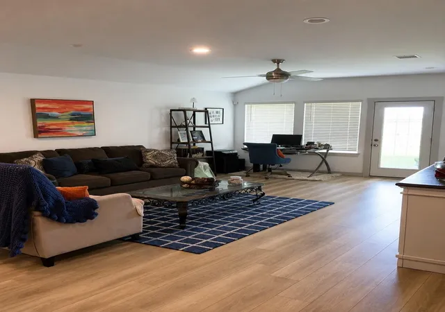 8th image of 12526 Newport Arch Ln, Houston, TX 77047 | MLS# 45519897