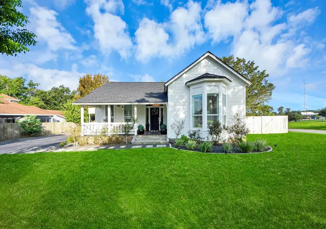 Photo 1 of Single family home for sale at 308 S Masonic St, Bellville, TX 77418 | MLS# 71209406 | Listing updated on 2026-09-11