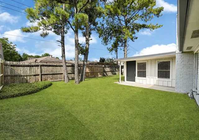 Photo 3 of Single family home for sale at 11534 Sagevalley Dr, Houston, TX 77089 | MLS# 27256123 | Listing updated on 2026-10-10