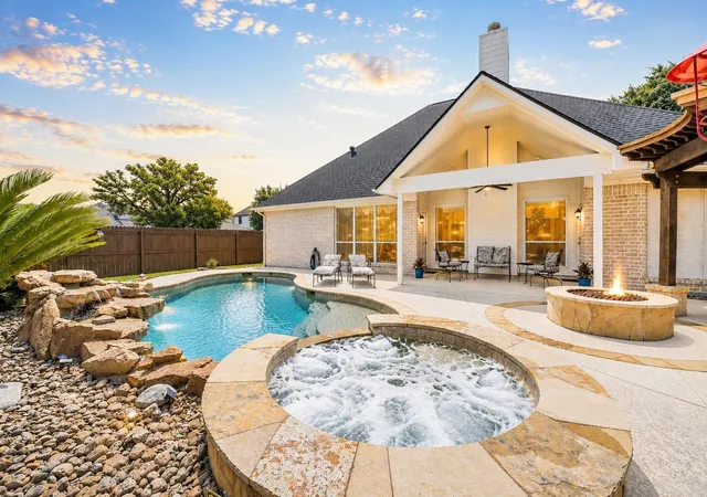 Photo 1 of Single family home for sale at 17412 Waterview Dr, Montgomery, TX 77356 | MLS# 35130375 | Listing updated on 2026-08-16