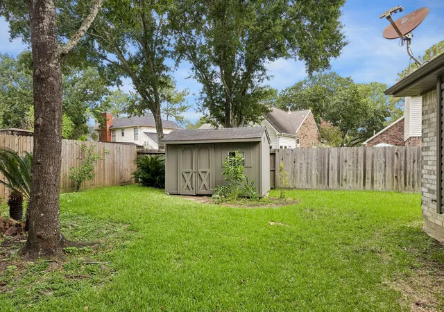 21st image of 14310 Fair Knoll Wy, Houston, TX 77062 | MLS# 15876471