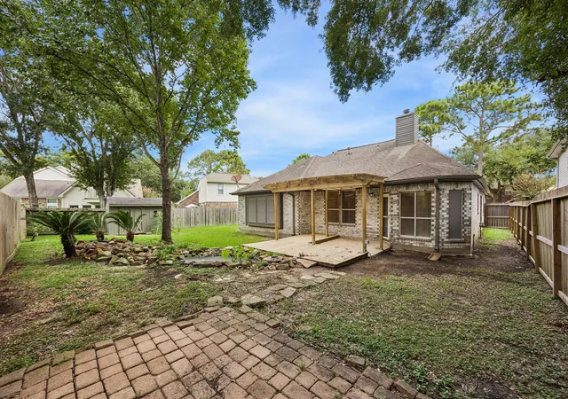 5th image of 14310 Fair Knoll Wy, Houston, TX 77062 | MLS# 15876471