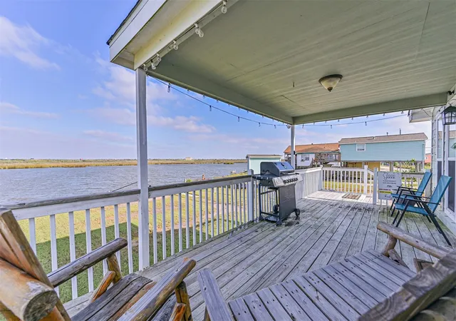 3rd image of 4622 Bayou Ln, Hitchcock, TX 77563 | MLS# 94399168