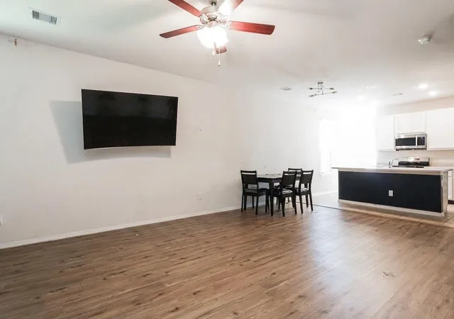 Photo 4 of Single family home for sale at 10010 Yanet Grv Ln, Houston, TX 77044 | MLS# 25836197 | Listing updated on 2026-09-09