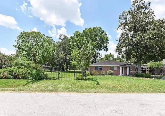 Photo 3 of Single family home for sale at 12622 Arp St, Houston, TX 77085 | MLS# 79587609 | Listing updated on 2026-09-07