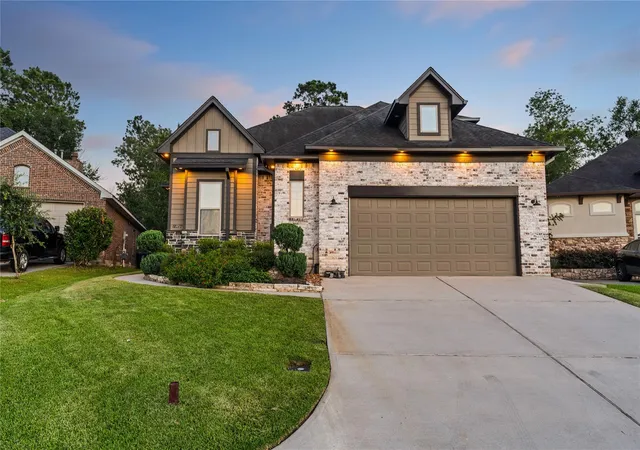 Photo 3 of Single family home for sale at 12379 Pebble View Dr, Conroe, TX 77304 | MLS# 28334098 | Listing updated on 2026-08-31