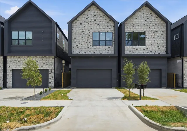 1st image of 308 E 35th St, Houston, TX 77018 | MLS# 52194896