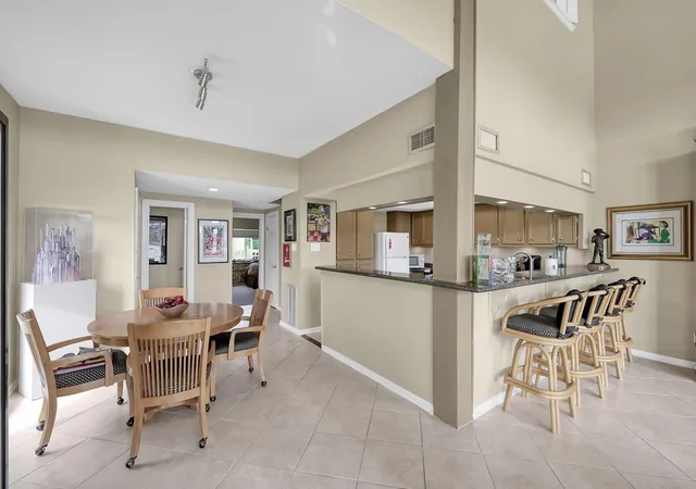 Photo 4 of Townhouse for sale at 63 April Point Dr S, Montgomery, TX 77356 | MLS# 4055318 | Listing updated on 2026-09-19