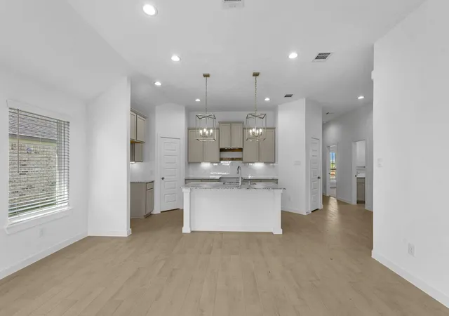 Photo 4 of Single family home for sale at 818 Orchard Vale Rd, Rosharon, TX 77583 | MLS# 60620528 | Listing updated on 2026-09-08