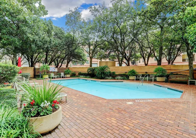 28th image of 15 Greenway Plz #10E, Houston, TX 77046 | MLS# 61882797