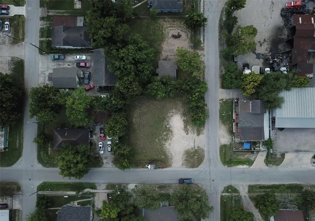 Photo 1 of Land for sale at 320 Harbor St, Houston, TX 77020 | MLS# 87131823 | Listing updated on 2026-08-21