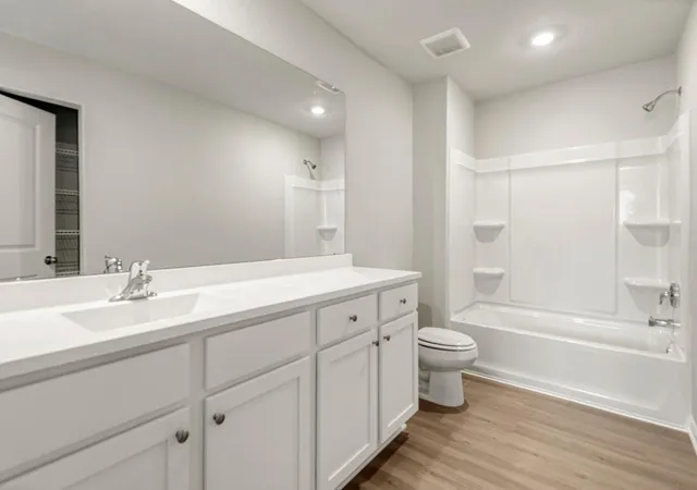 8th image of 6425 Autumn Equinox Dr, Houston, TX 77048 | MLS# 63812224