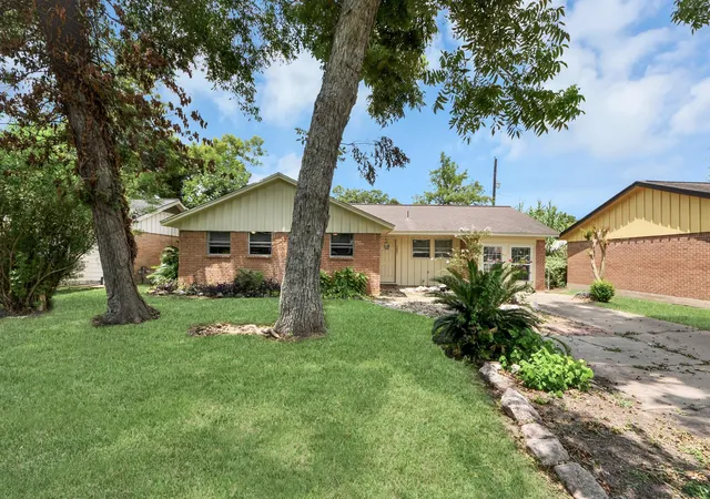 2nd image of 505 Jasmine St, Richwood, TX 77531 | MLS# 8342926
