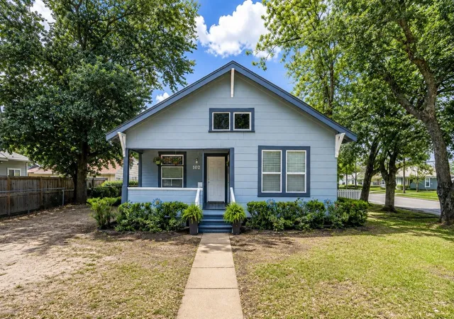 1st image of 102 4th St, Sugar Land, TX 77498 | MLS# 16460336