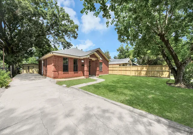 3rd image of 110 Denham Ave, Pasadena, TX 77506 | MLS# 96751295