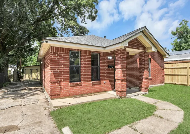 4th image of 110 Denham Ave, Pasadena, TX 77506 | MLS# 96751295