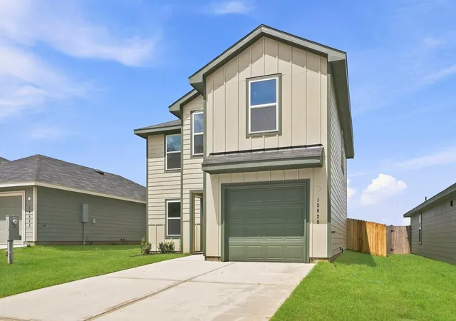 2nd image of 13028 Mccrorey Trails Dr, Conroe, TX 77303 | MLS# 60272648