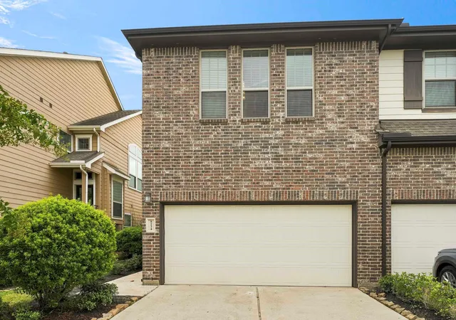 2nd image of 8734 Laurel Crest Dr, Missouri City, TX 77459 | MLS# 34325502