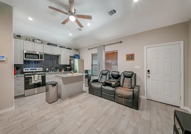 3rd image of 12059 Canal St, Willis, TX 77318 | MLS# 41900682