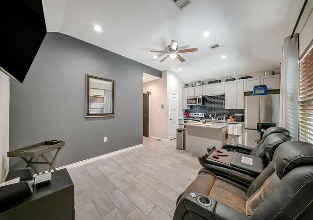 5th image of 12059 Canal St, Willis, TX 77318 | MLS# 41900682