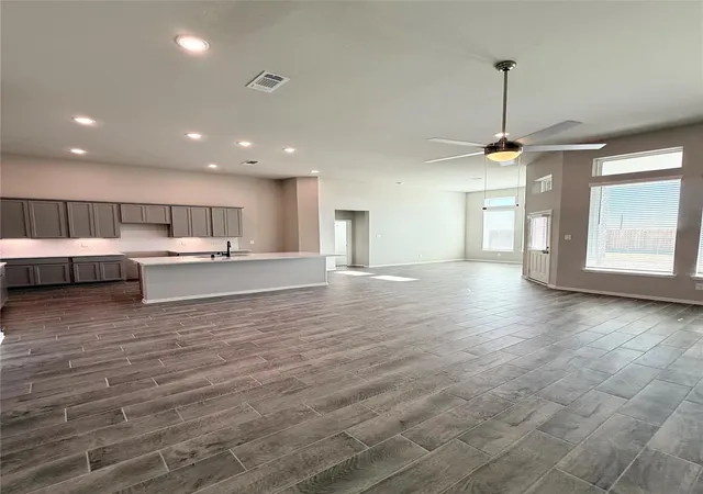 Photo 3 of Single family home for sale at 1052 Apple Ridge Rd, Magnolia, TX 77355 | MLS# 14564508 | Listing updated on 2026-09-08