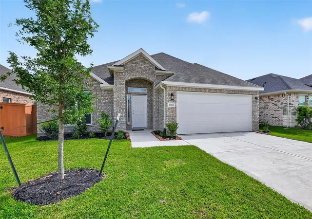 Photo 3 of Single family home for sale at 1108 Silver Maple St, Magnolia, TX 77355 | MLS# 20670231 | Listing updated on 2026-08-13