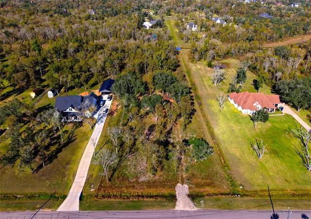 2nd image of 32002 Amberjack Dr, Richwood, TX 77515 | MLS# 66878048