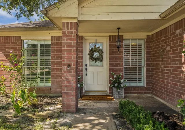4th image of 3714 Colleen Woods Cir, Houston, TX 77080 | MLS# 26273664