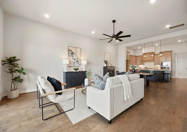 Photo 4 of Single family home for sale at 4412 Tucker Ln, Seabrook, TX 77586 | MLS# 10251376 | Listing updated on 2026-09-02