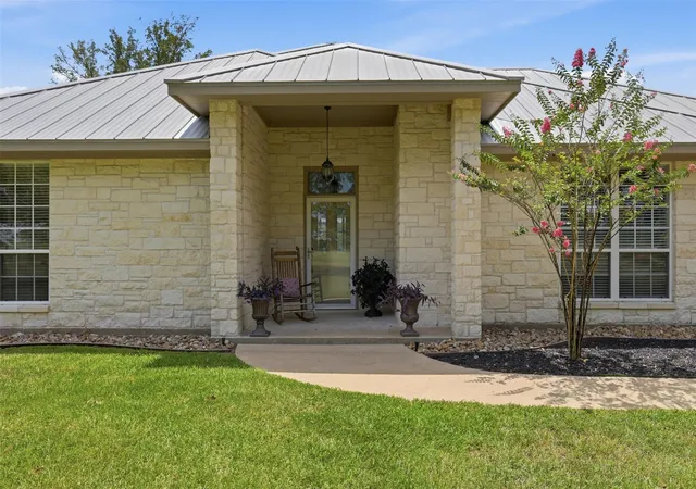 2nd image of 11430 Long Trussel Rd, Bryan, TX 77808 | MLS# 46286286