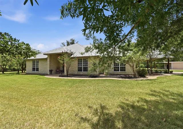 Photo 3 of Single family home for sale at 11430 Long Trussel Rd, Bryan, TX 77808 | MLS# 46286286 | Listing updated on 2026-08-13
