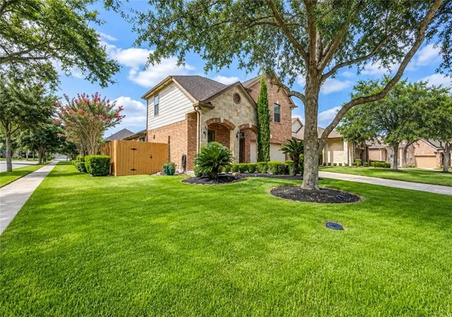 Photo 3 of Single family home for sale at 2844 Torano, League City, TX 77573 | MLS# 49786017 | Listing updated on 2026-09-05
