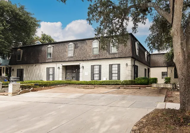 2nd image of 3402 Garrott St #2, Houston, TX 77006 | MLS# 53255777