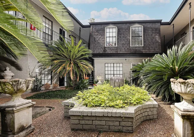 4th image of 3402 Garrott St #2, Houston, TX 77006 | MLS# 53255777
