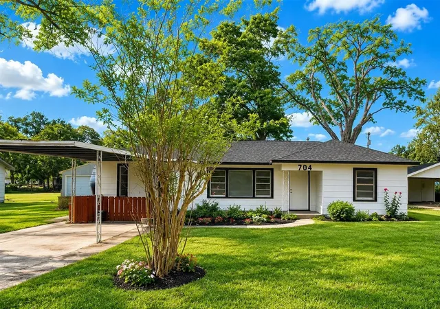 1st image of 704 Alice St, Sweeny, TX 77480 | MLS# 10627395