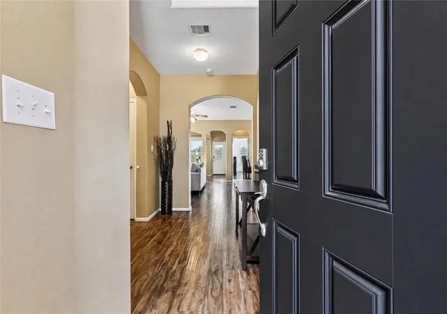 4th image of 10202 Larkmist Ln, Tomball, TX 77375 | MLS# 73171337