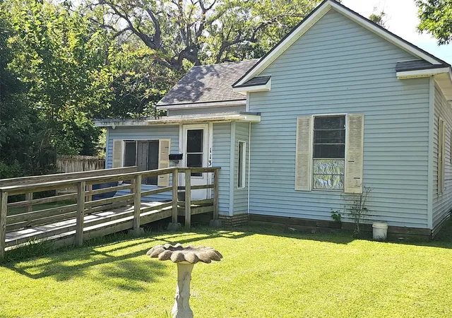 2nd image of 1131 2nd Ave S, Texas City, TX 77590 | MLS# 80382242