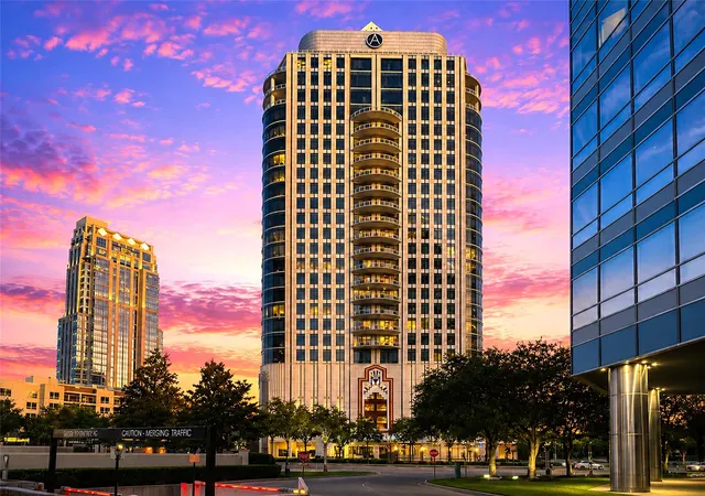 2nd image of 1409 Post Oak Blvd #1803, Houston, TX 77056 | MLS# 45504045
