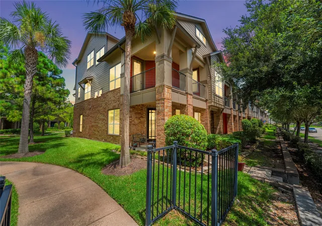 1st image of 403 Marina View Dr, Webster, TX 77598 | MLS# 23443972