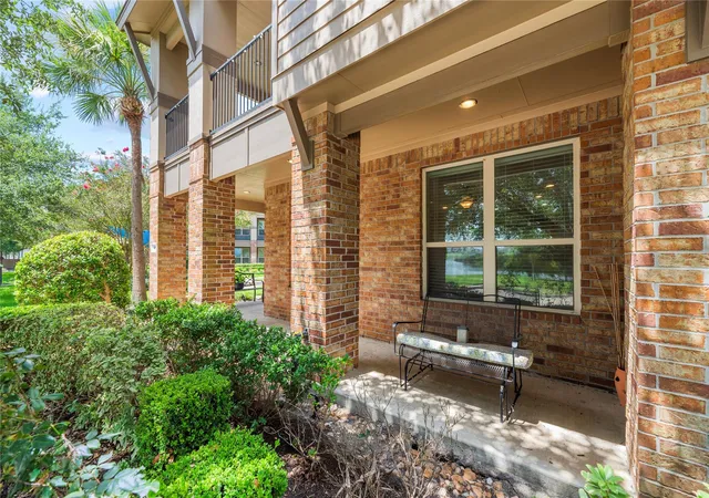 5th image of 403 Marina View Dr, Webster, TX 77598 | MLS# 23443972