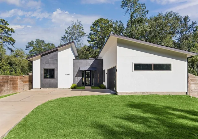 Photo 1 of Single family home for sale at 1643 Beech Dr, Conroe, TX 77385 | MLS# 33731540 | Listing updated on 2026-08-29