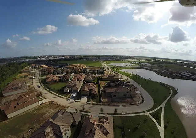 2nd image of 63 Silent Circle Dr, Sugar Land, TX 77498 | MLS# 36853330