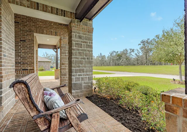 image of 441 Twin Lakes Blvd W, West Columbia, TX 77486 | MLS# 90808300