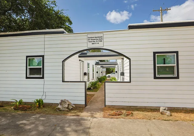 Photo 2 of Multi family home for sale at 521 2nd Avenue N, Texas City, TX 77590 | MLS# 46210385 | Listing updated on 2026-09-10