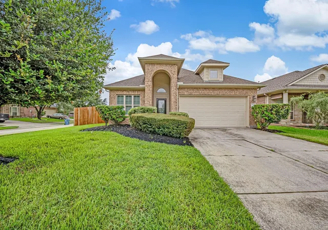 Photo 2 of Single family home for sale at 27538 Rebecca Fld Ln, Spring, TX 77386 | MLS# 81921150 | Listing updated on 2026-09-20