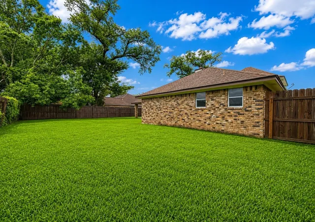 19th image of 109 Concord Ave, Clute, TX 77531 | MLS# 47596071