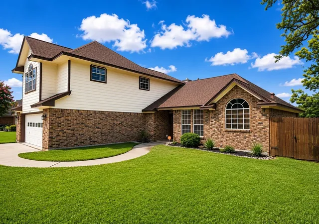 3rd image of 109 Concord Ave, Clute, TX 77531 | MLS# 47596071