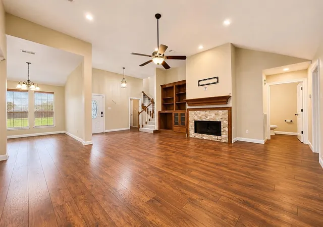 5th image of 109 Concord Ave, Clute, TX 77531 | MLS# 47596071